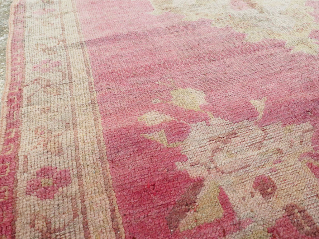Antique Turkish Oushak Rug, No.16285 - Galerie Shabab