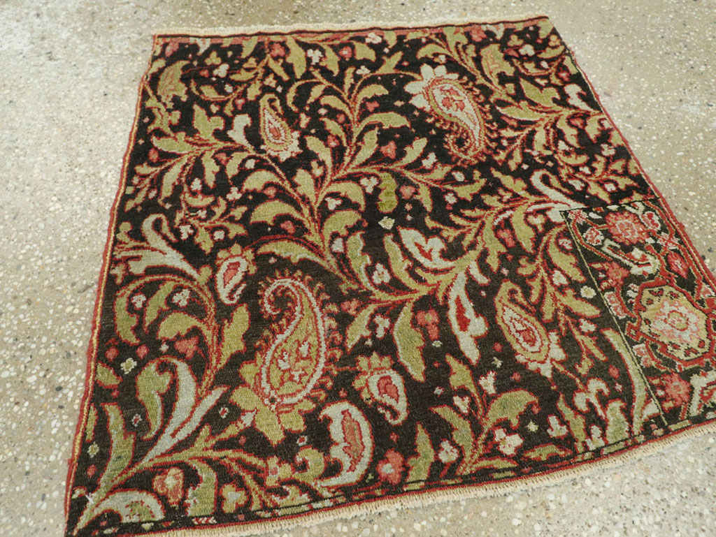 Antique Persian Senneh Rug, No.16298 - Galerie Shabab