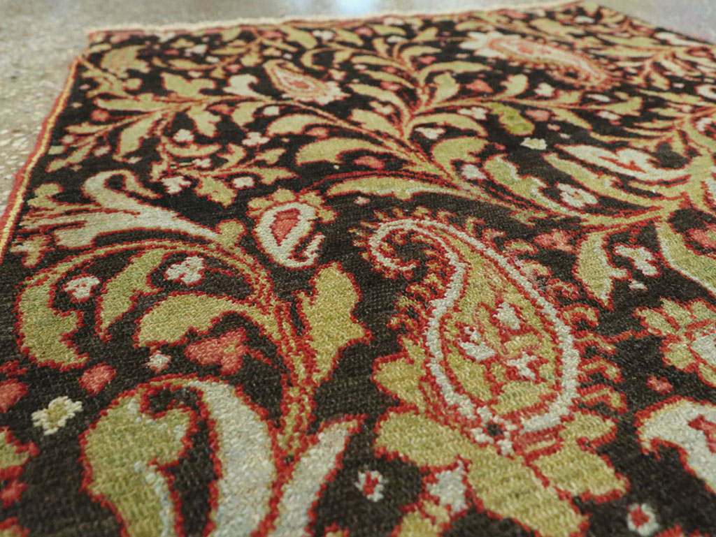 Antique Persian Senneh Rug, No.16298 - Galerie Shabab