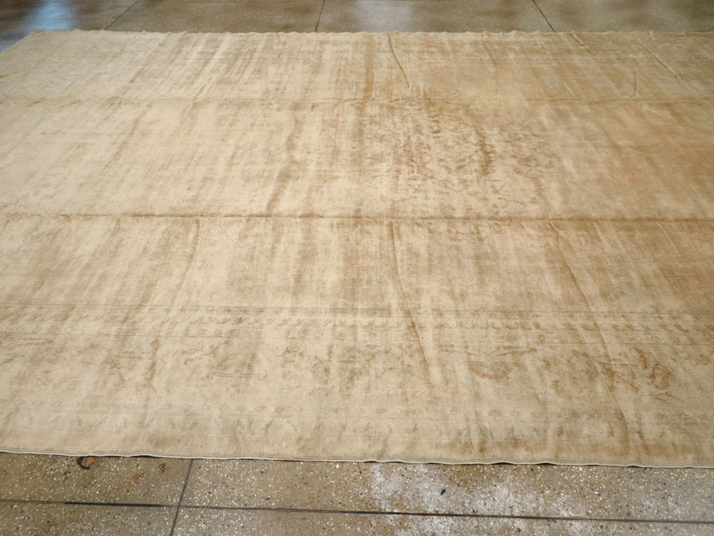 Antique Turkish Oushak Rug, No.16299 - Galerie Shabab