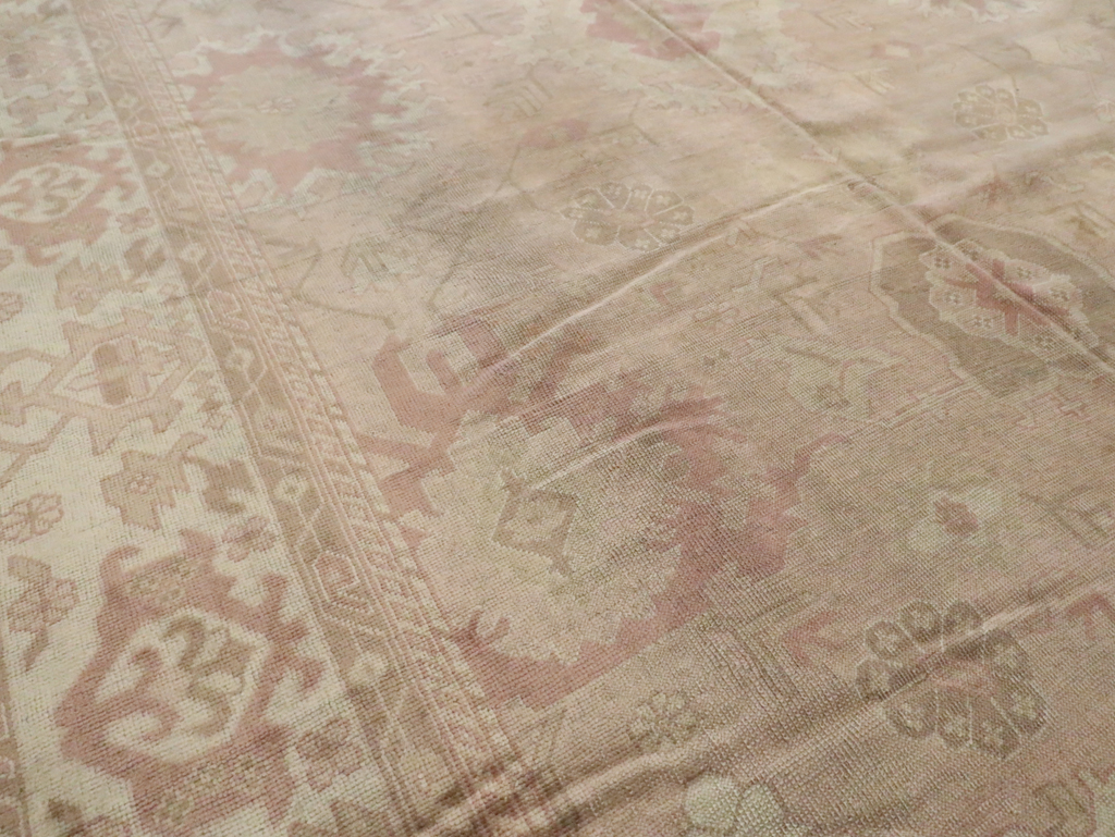 Antique Turkish Oushak Carpet, No.16300 - Galerie Shabab