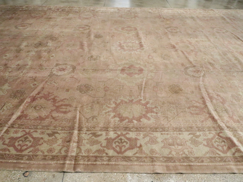 Antique Turkish Oushak Carpet, No.16300 - Galerie Shabab