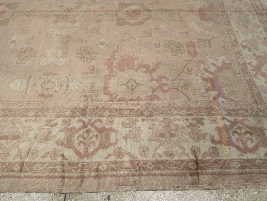 Antique Turkish Oushak Carpet, No.16300 - Galerie Shabab