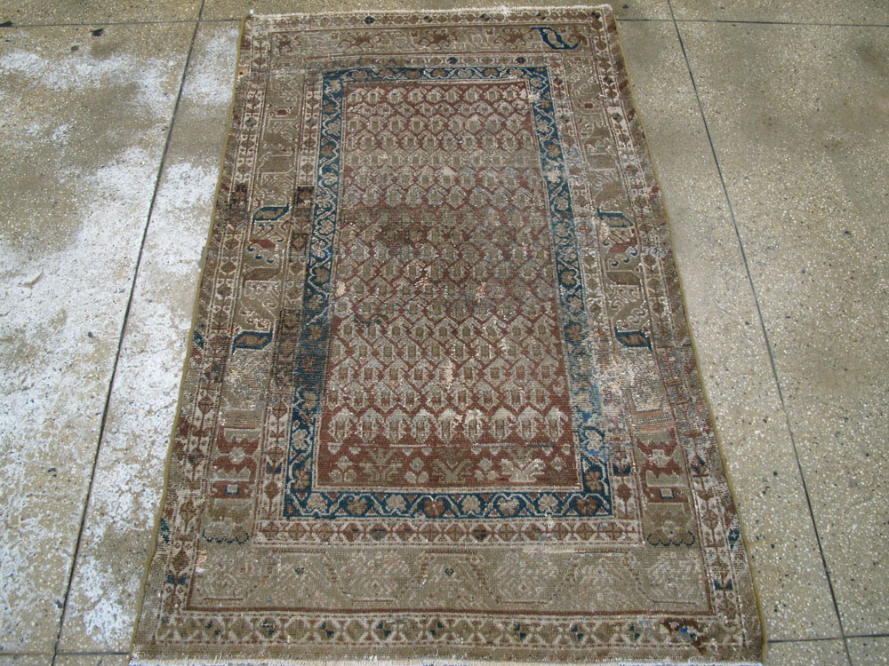 Antique Persian Distressed Malayer Rug, No.16309 - Galerie Shabab