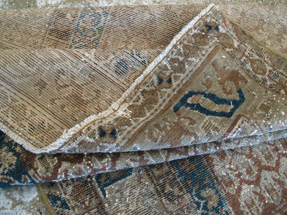 Antique Persian Distressed Malayer Rug, No.16309 - Galerie Shabab