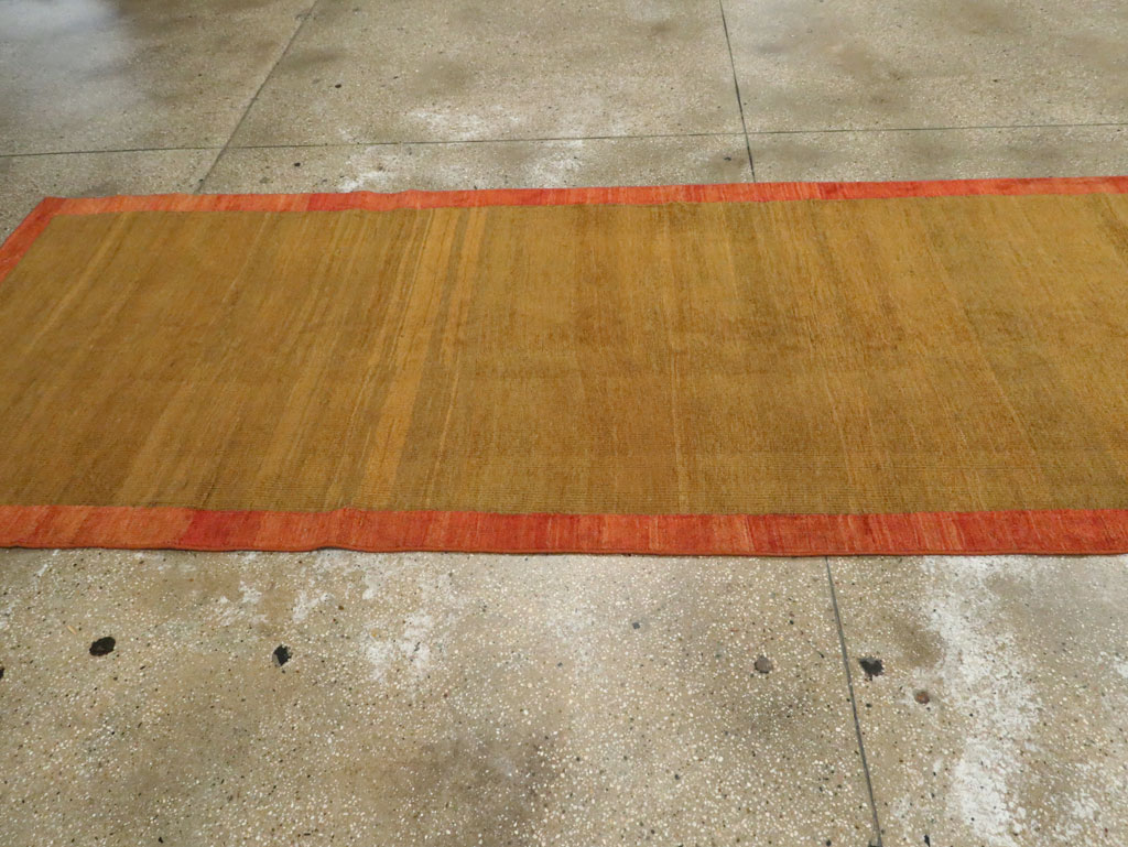 Vintage Persian Mahal Wide Gallery Runner, No.16316 - Galerie Shabab