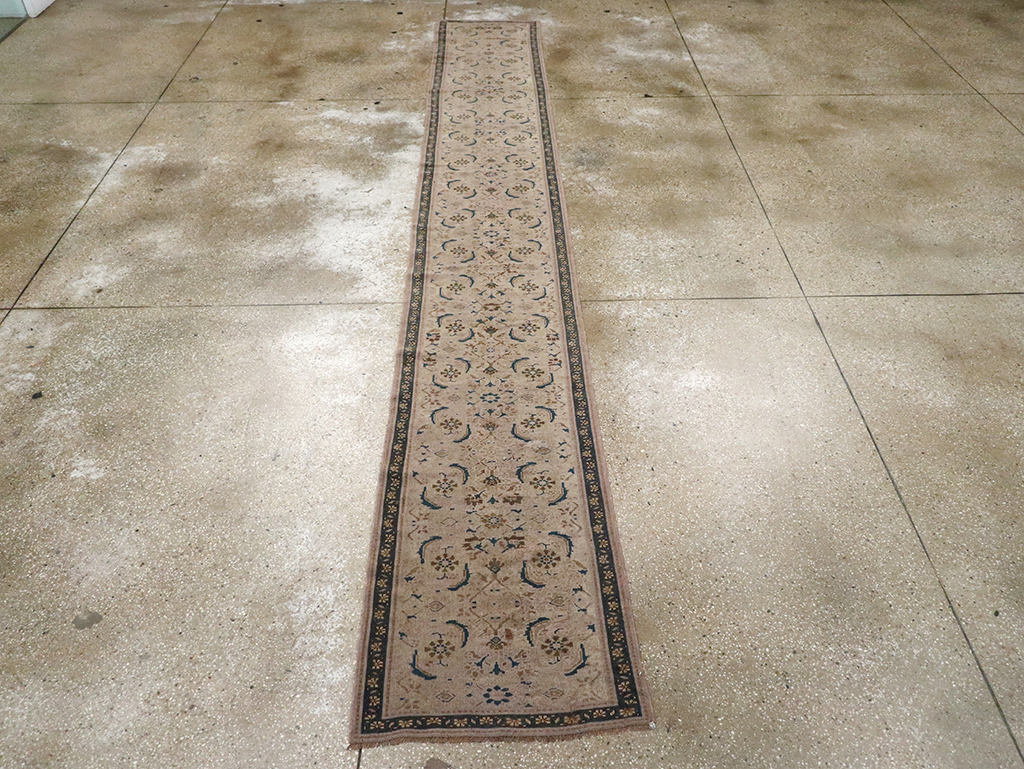 Antique Persian Kurdish Runner, No.16340 - Galerie Shabab
