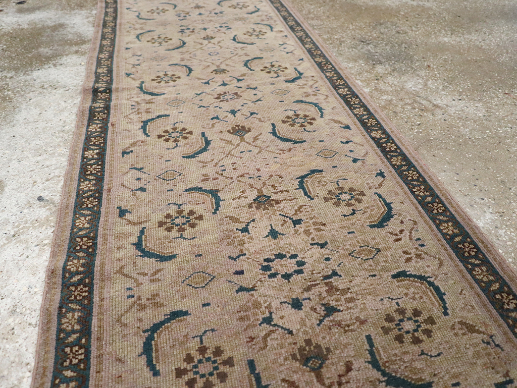 Antique Persian Kurdish Runner, No.16340 - Galerie Shabab