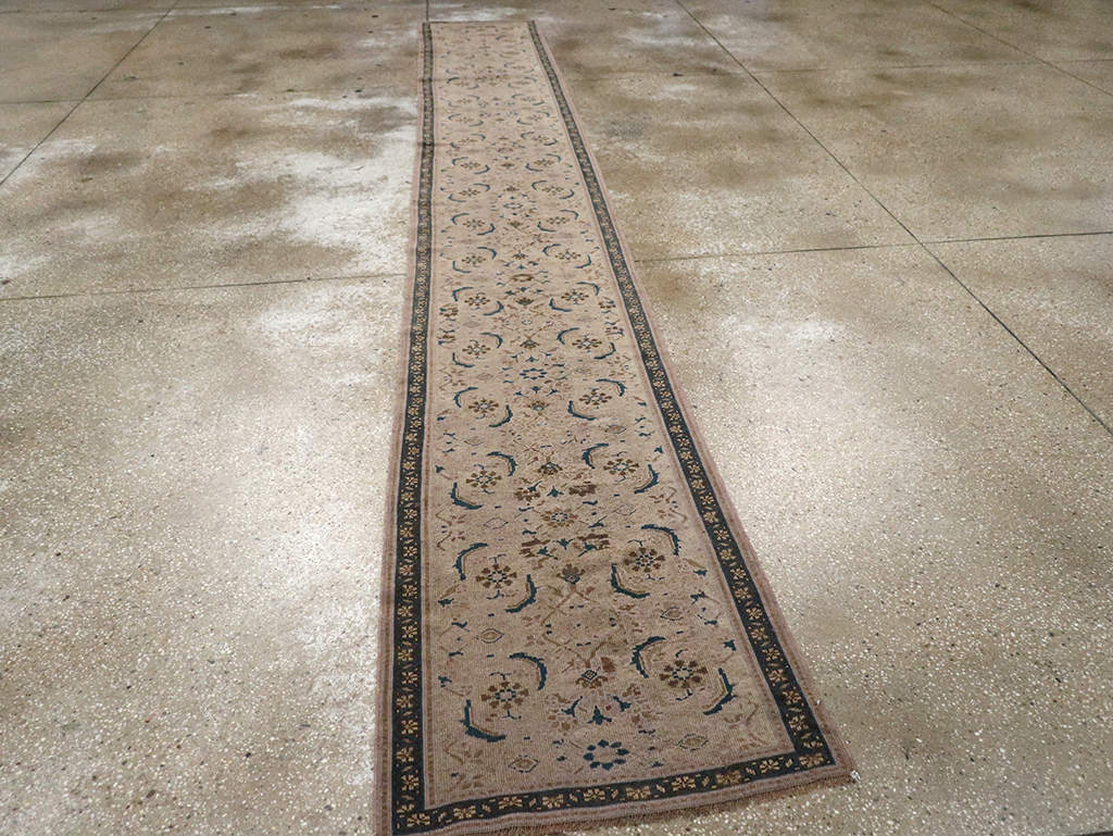 Antique Persian Kurdish Runner, No.16340 - Galerie Shabab