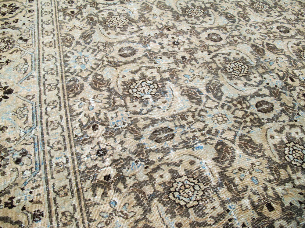 Vintage Persian Distressed Tabriz Carpet, No.16356 - Galerie Shabab
