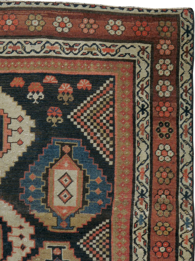 Antique Persian Kurdish Rug, No.16371 - Galerie Shabab
