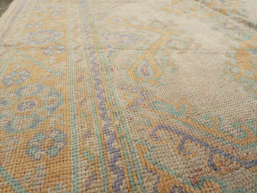 Antique Turkish Oushak Carpet, No.16373 - Galerie Shabab