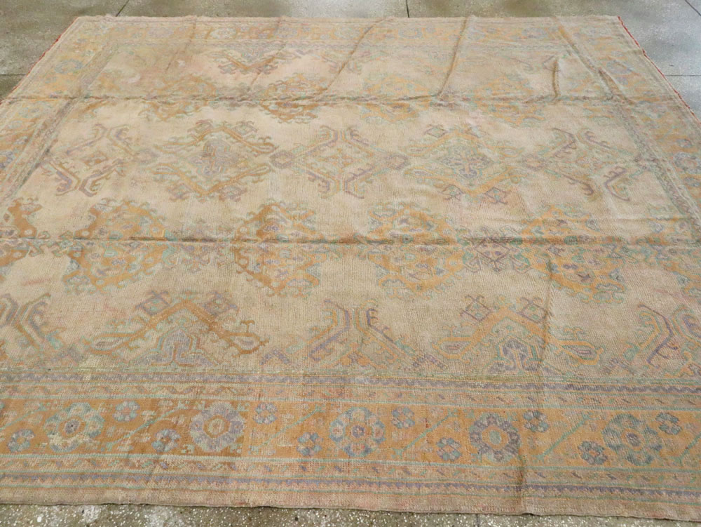 Antique Turkish Oushak Carpet, No.16373 - Galerie Shabab