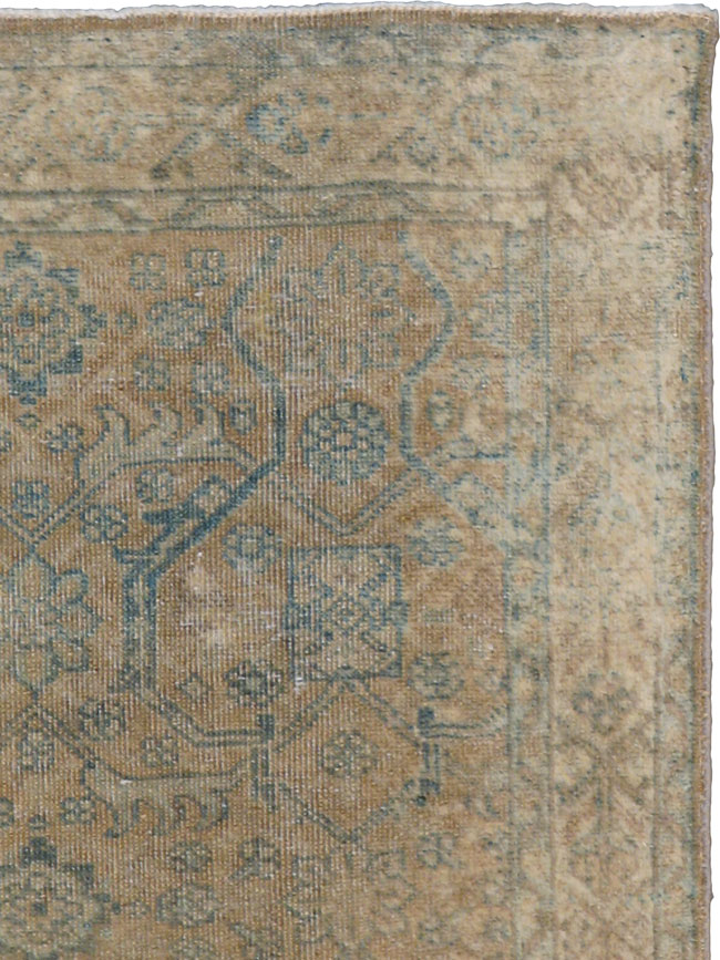 Antique Tabriz Rug, No.16398 - Galerie Shabab