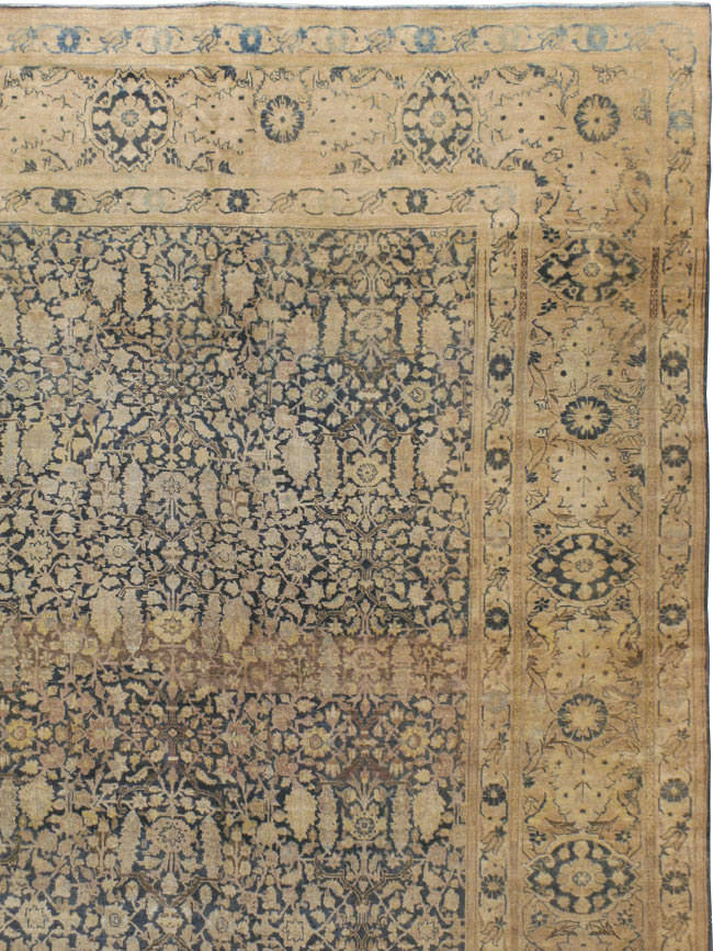 Antique Persian Tabriz Carpet, No.16410 - Galerie Shabab