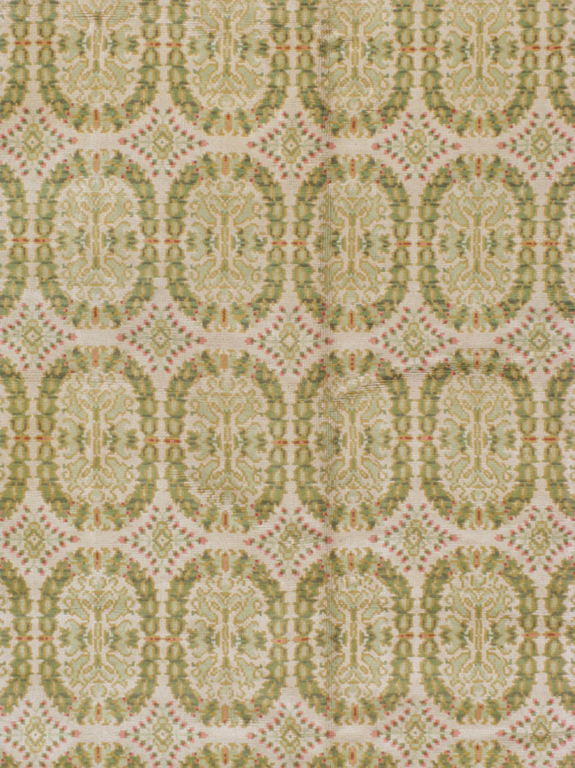 Antique Spanish Cuenca Square Carpet, No.16427 - Galerie Shabab