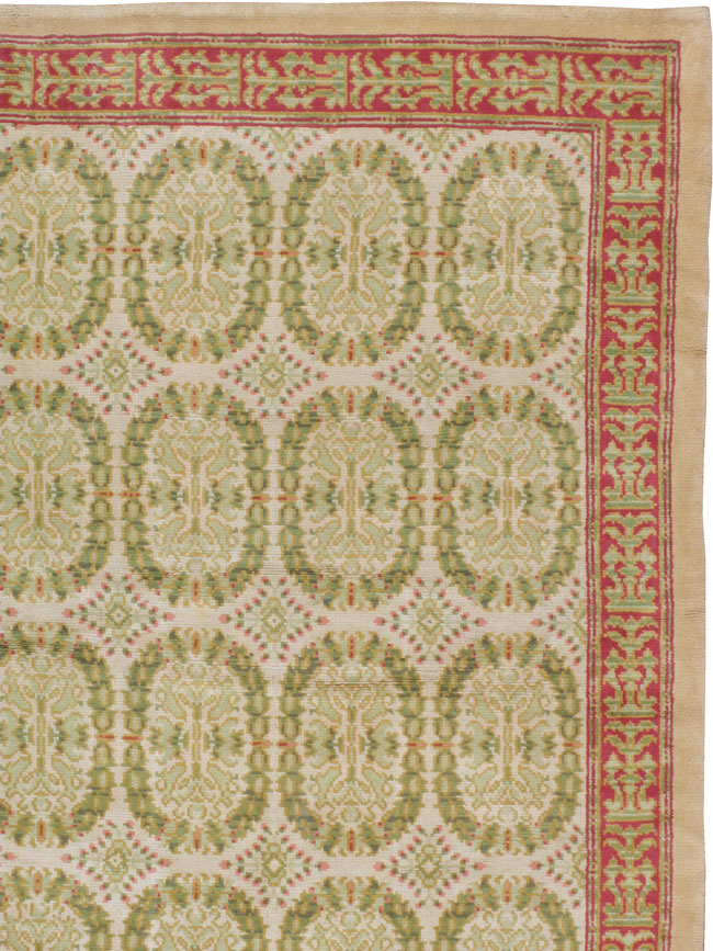 Antique Spanish Cuenca Square Carpet, No.16427 - Galerie Shabab