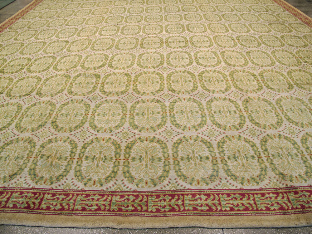 Antique Spanish Cuenca Square Carpet, No.16427 - Galerie Shabab