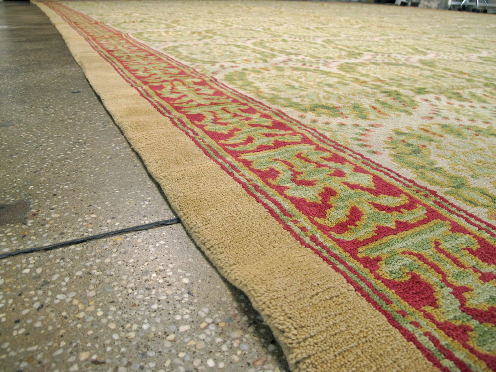 Antique Spanish Cuenca Square Carpet, No.16427 - Galerie Shabab