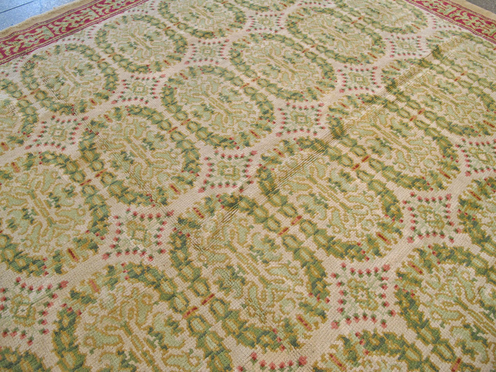 Antique Spanish Cuenca Square Carpet, No.16427 - Galerie Shabab