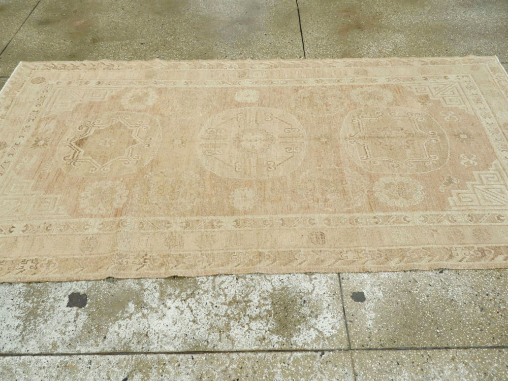 Vintage East Turkestan Khotan Rug, No.16438 - Galerie Shabab