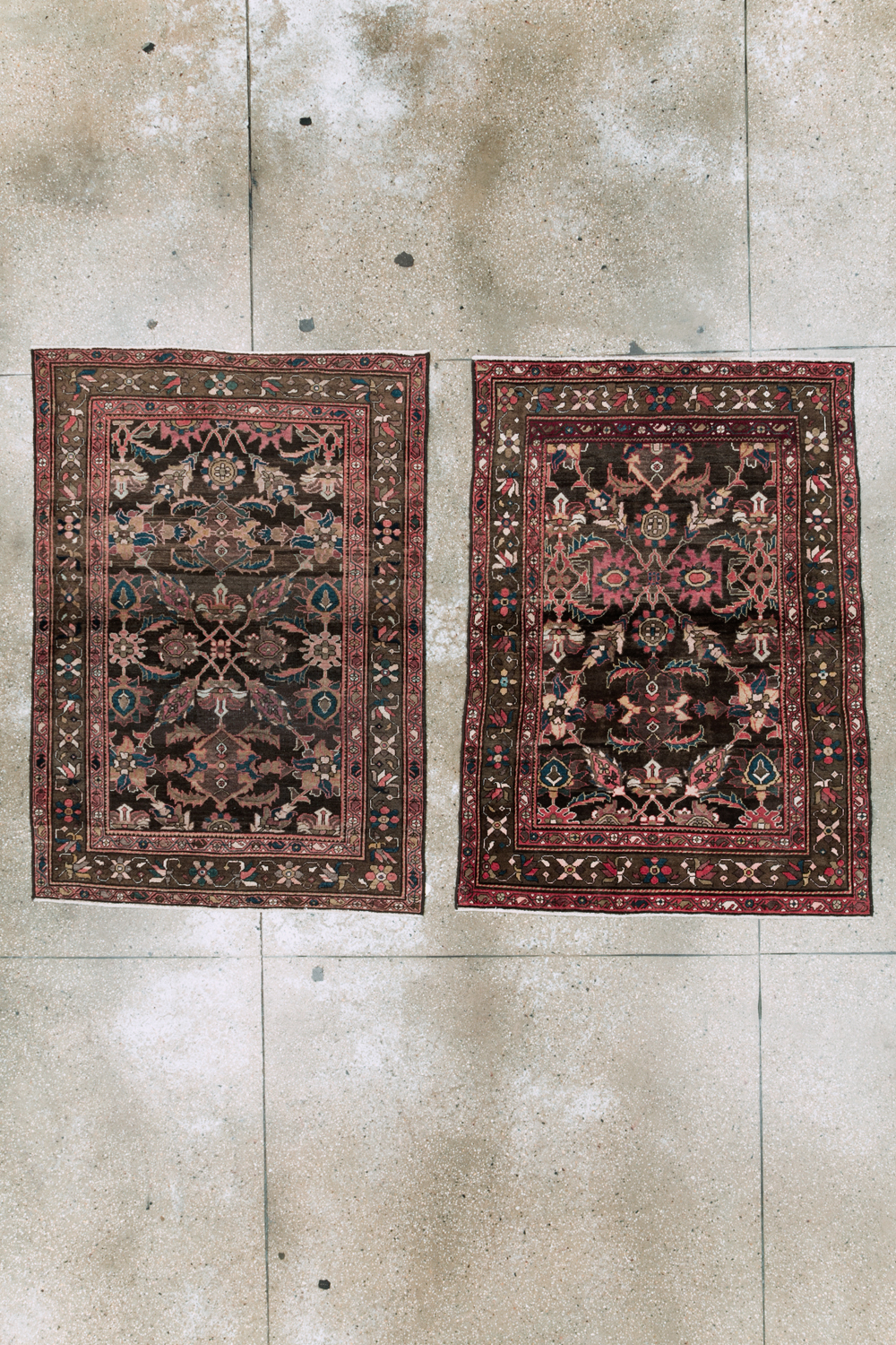 Antique Persian Bidjar Rug (Pair: 1 of 2), No.16465 - Galerie Shabab