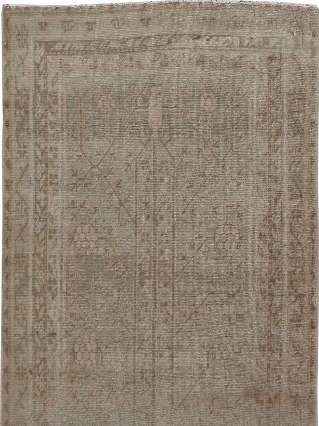 Antique Khotan Runner, No.16470 - Galerie Shabab