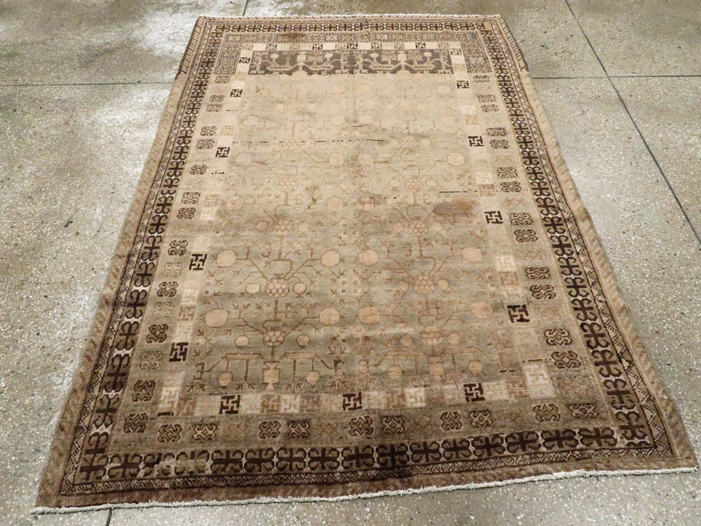 Vintage East Turkestan Khotan Rug, No.16473 - Galerie Shabab