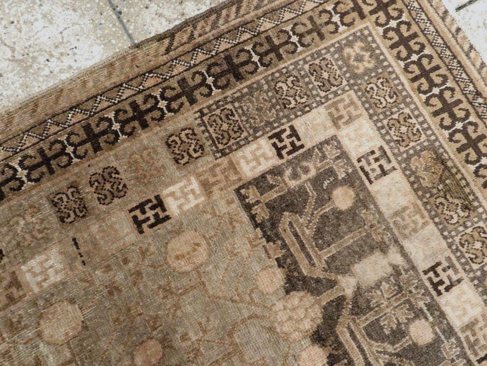 Vintage East Turkestan Khotan Rug, No.16473 - Galerie Shabab