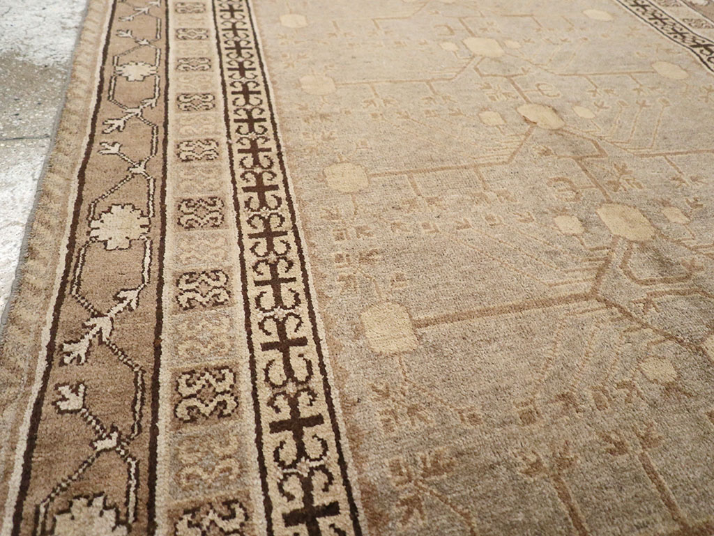 Vintage East Turkestan Khotan Carpet, No.16476 - Galerie Shabab