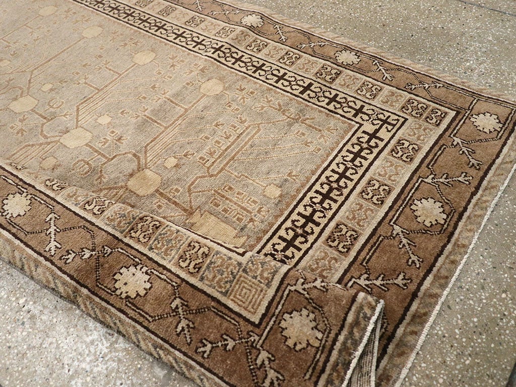 Vintage East Turkestan Khotan Carpet, No.16476 - Galerie Shabab