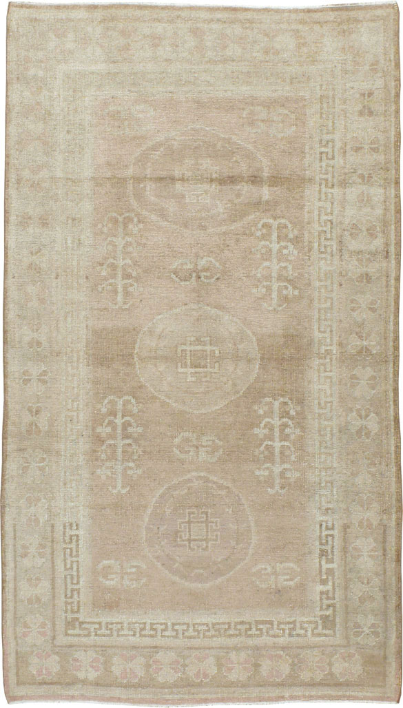 Vintage East Turkestan Khotan Rug, No.16480 - Galerie Shabab