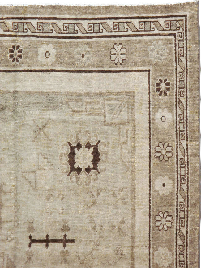 Vintage East Turkestan Khotan Rug, No.16482 - Galerie Shabab