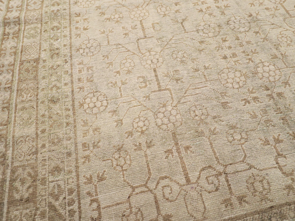 Vintage East Turkestan Khotan Carpet, No.16484 - Galerie Shabab