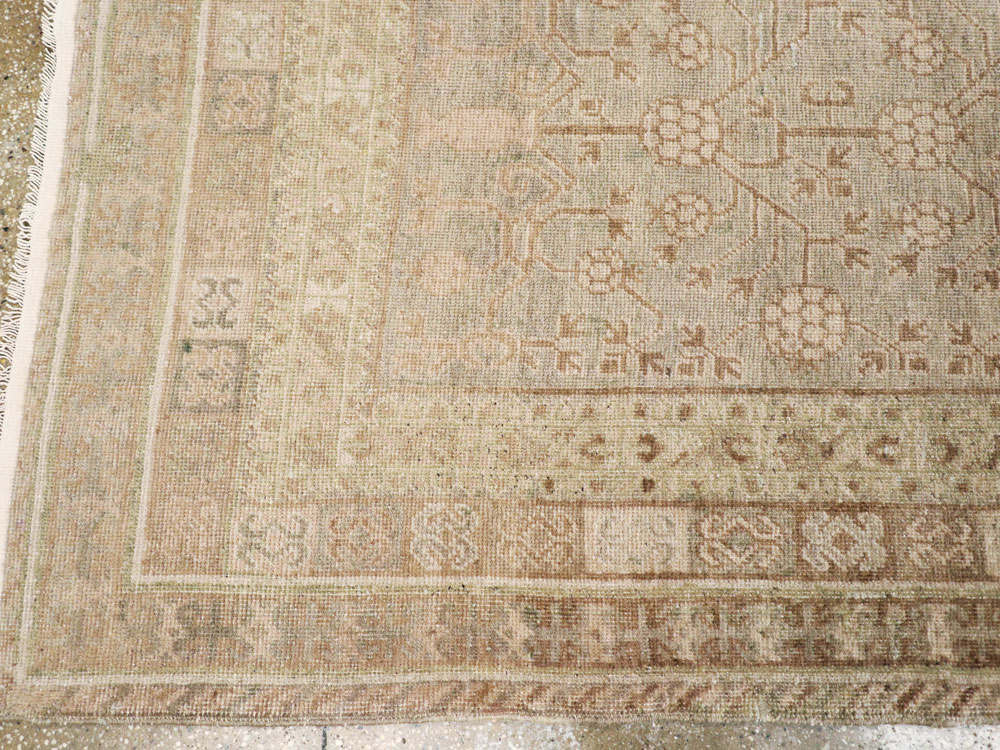 Vintage East Turkestan Khotan Carpet, No.16484 - Galerie Shabab