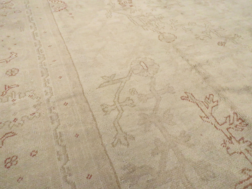 Antique Turkish Oushak Carpet, No.16494 - Galerie Shabab