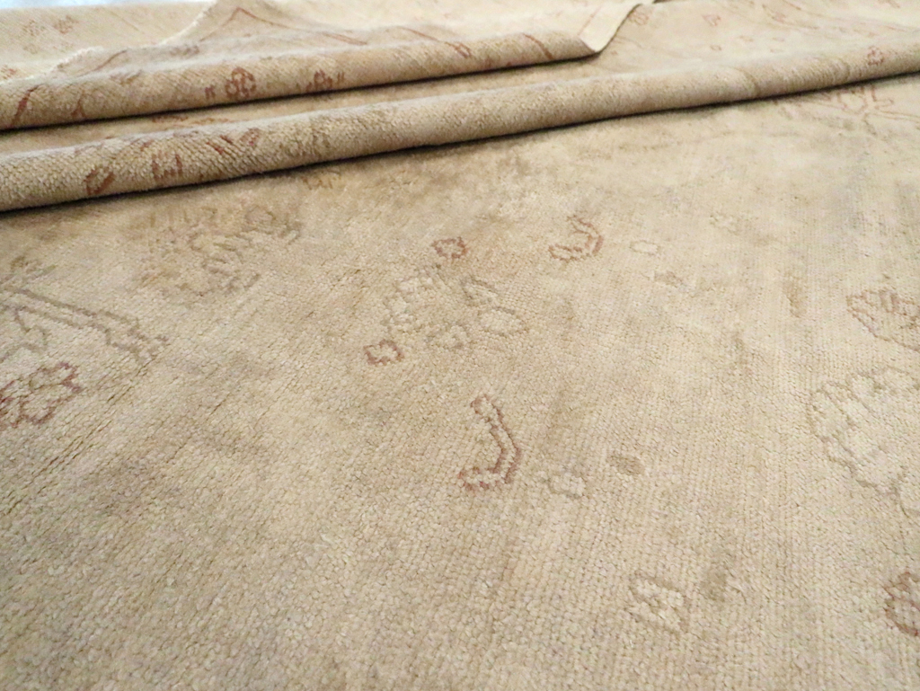 Antique Turkish Oushak Carpet, No.16494 - Galerie Shabab
