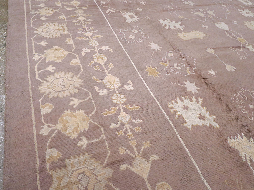 Antique Turkish Oushak Rug, No.16554 - Galerie Shabab