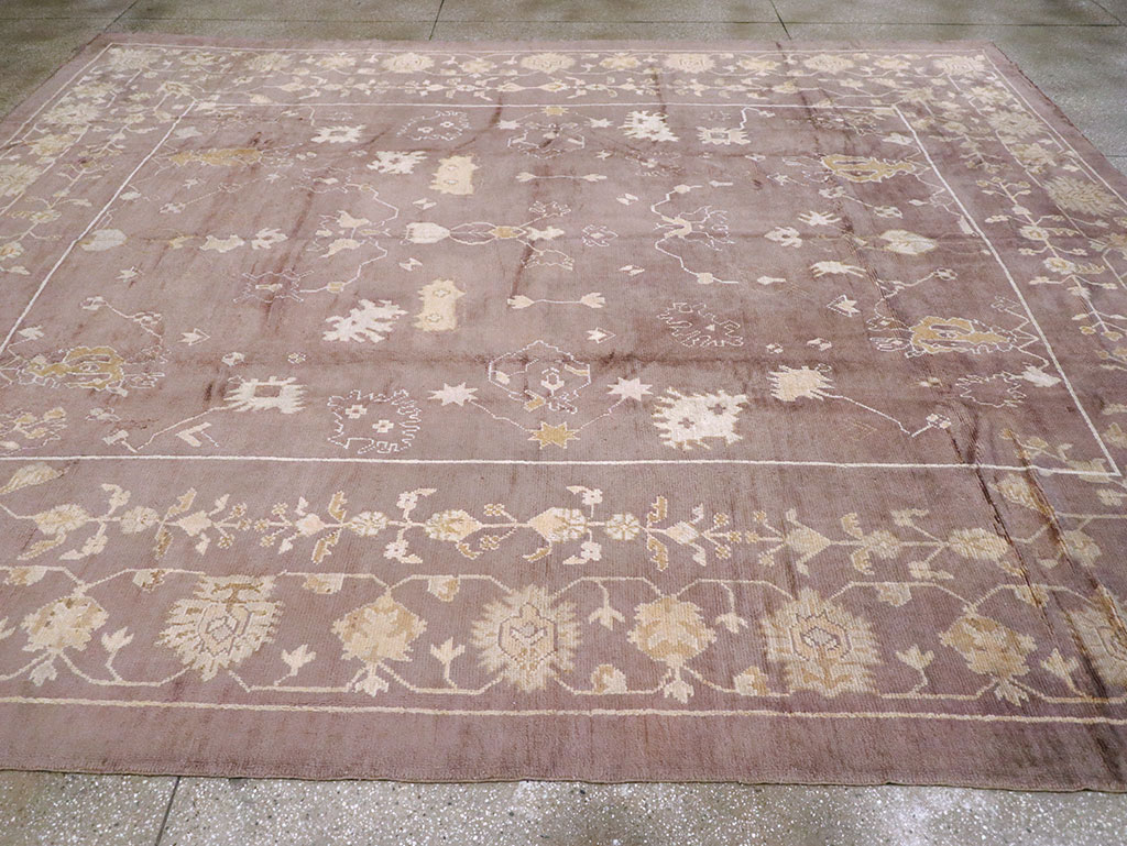 Antique Turkish Oushak Rug, No.16554 - Galerie Shabab