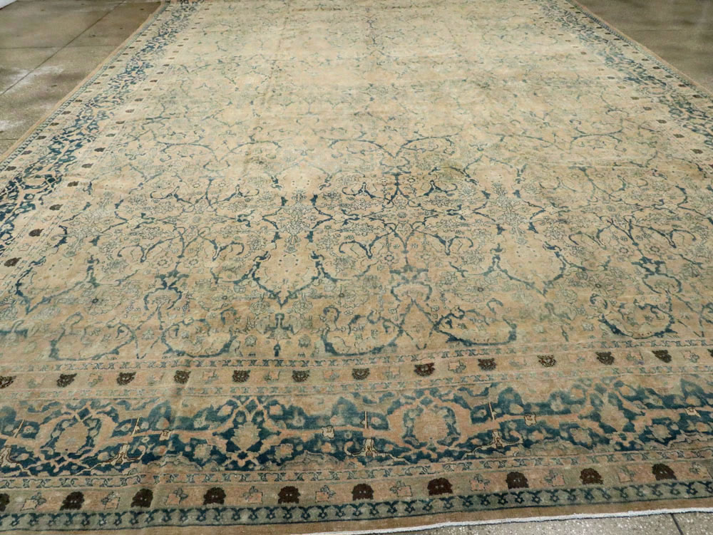 Antique Persian Tabriz Carpet, No.16566 - Galerie Shabab