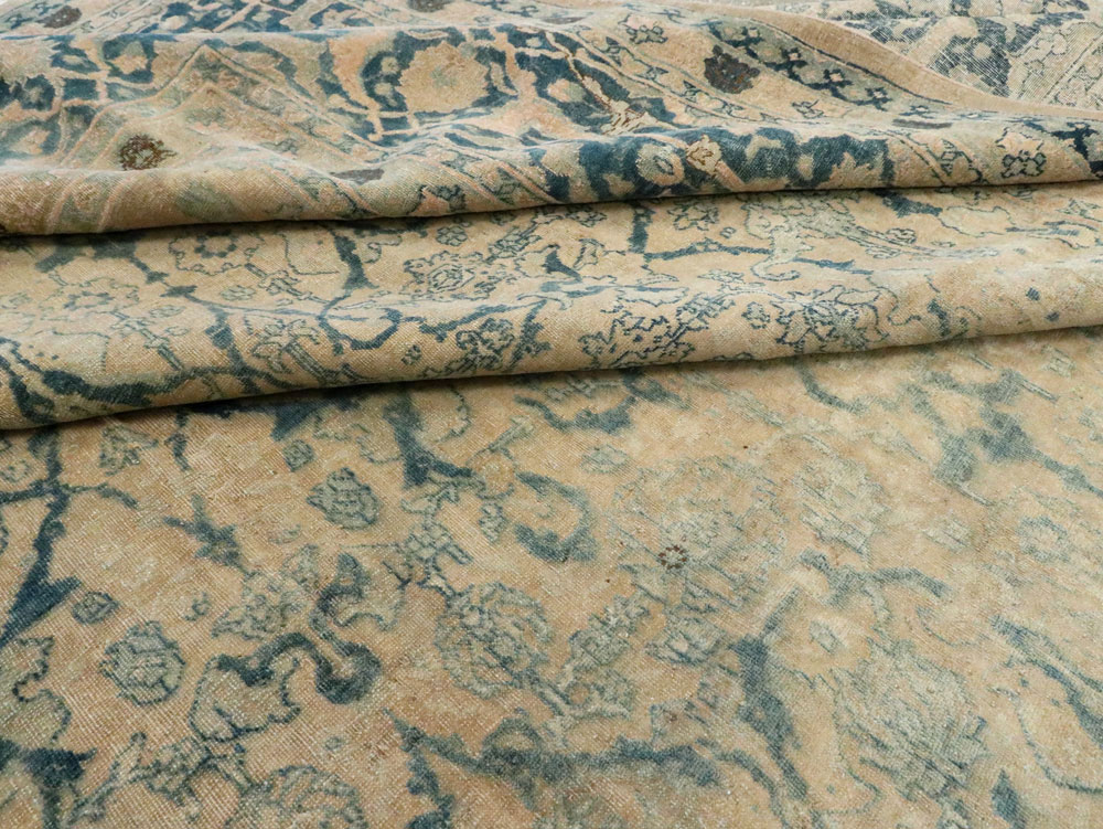 Antique Persian Tabriz Carpet, No.16566 - Galerie Shabab