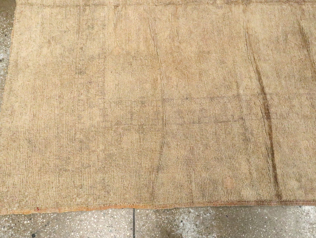 Antique Turkish Oushak Gallery Rug, No.16567 - Galerie Shabab