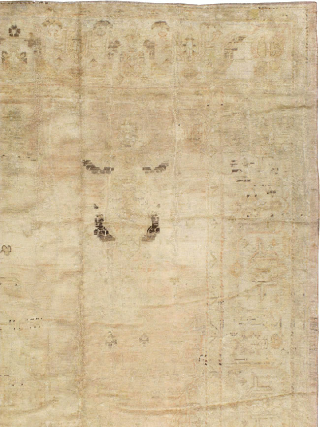 Antique Turkish Oushak Carpet, No.16581 - Galerie Shabab