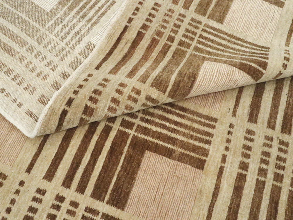 Modernist Persian Tabriz Carpet, No.16602 - Galerie Shabab