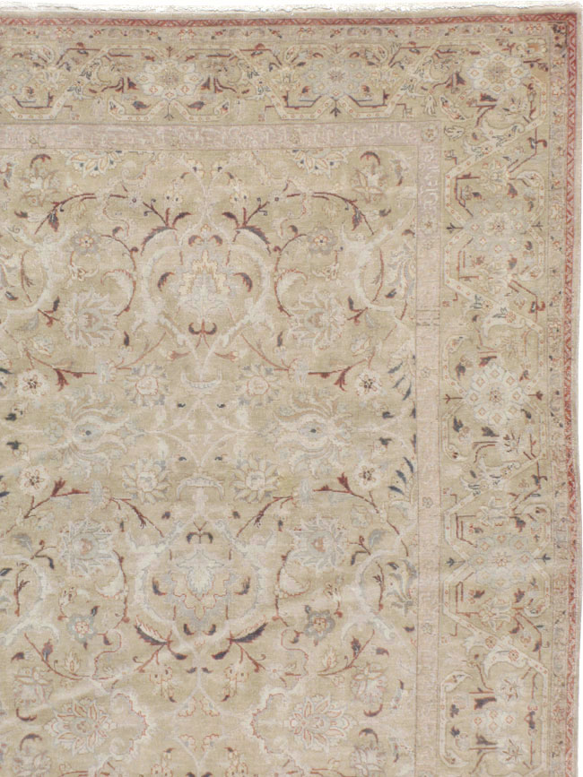 Antique Persian Tabriz Carpet, No.16604 - Galerie Shabab