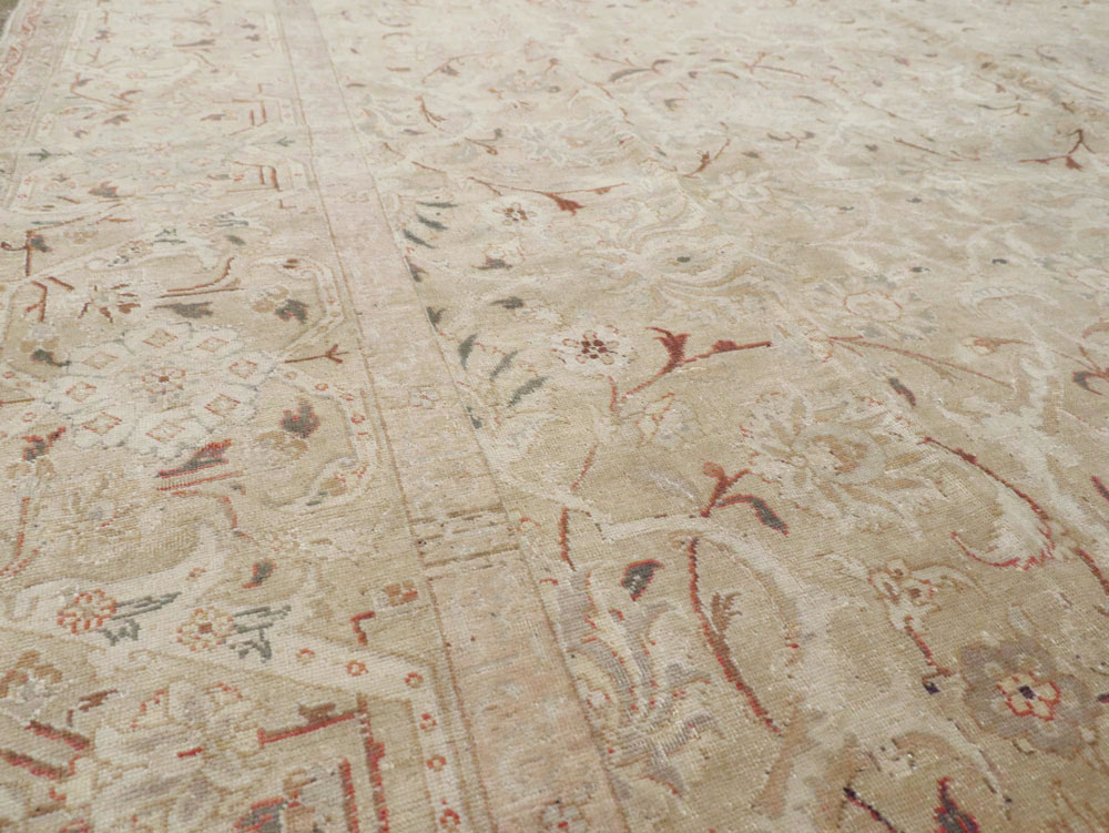 Antique Persian Tabriz Carpet, No.16604 - Galerie Shabab