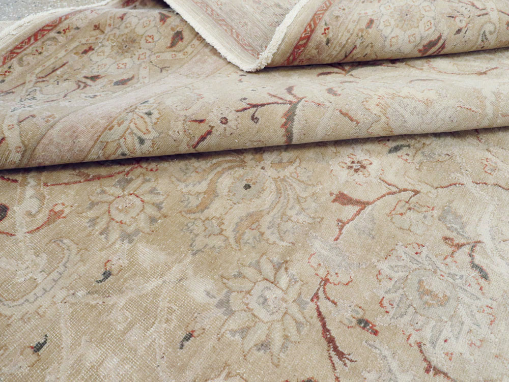 Antique Persian Tabriz Carpet, No.16604 - Galerie Shabab