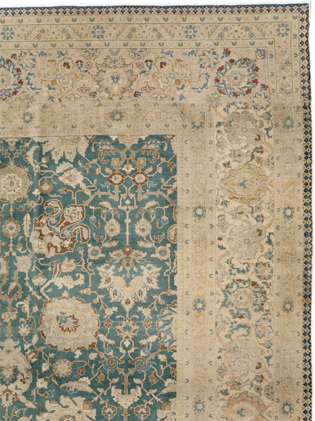 Antique Persian Tabriz Square Carpet, No.16617 - Galerie Shabab