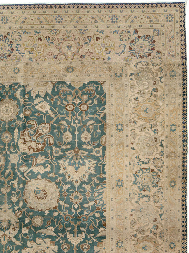 Antique Persian Tabriz Square Carpet, No.16617 - Galerie Shabab