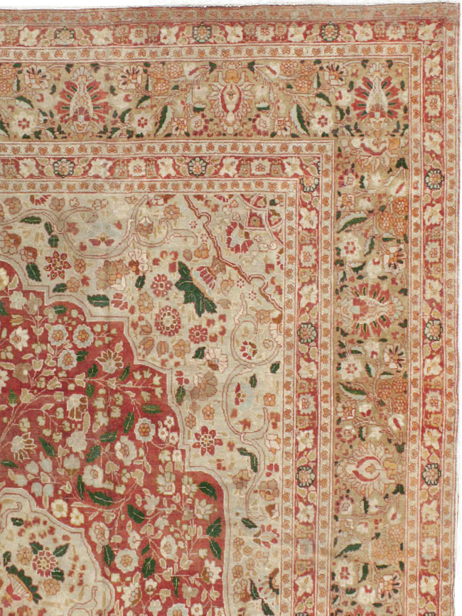 Antique Persian Tabriz Carpet, No.16633 - Galerie Shabab